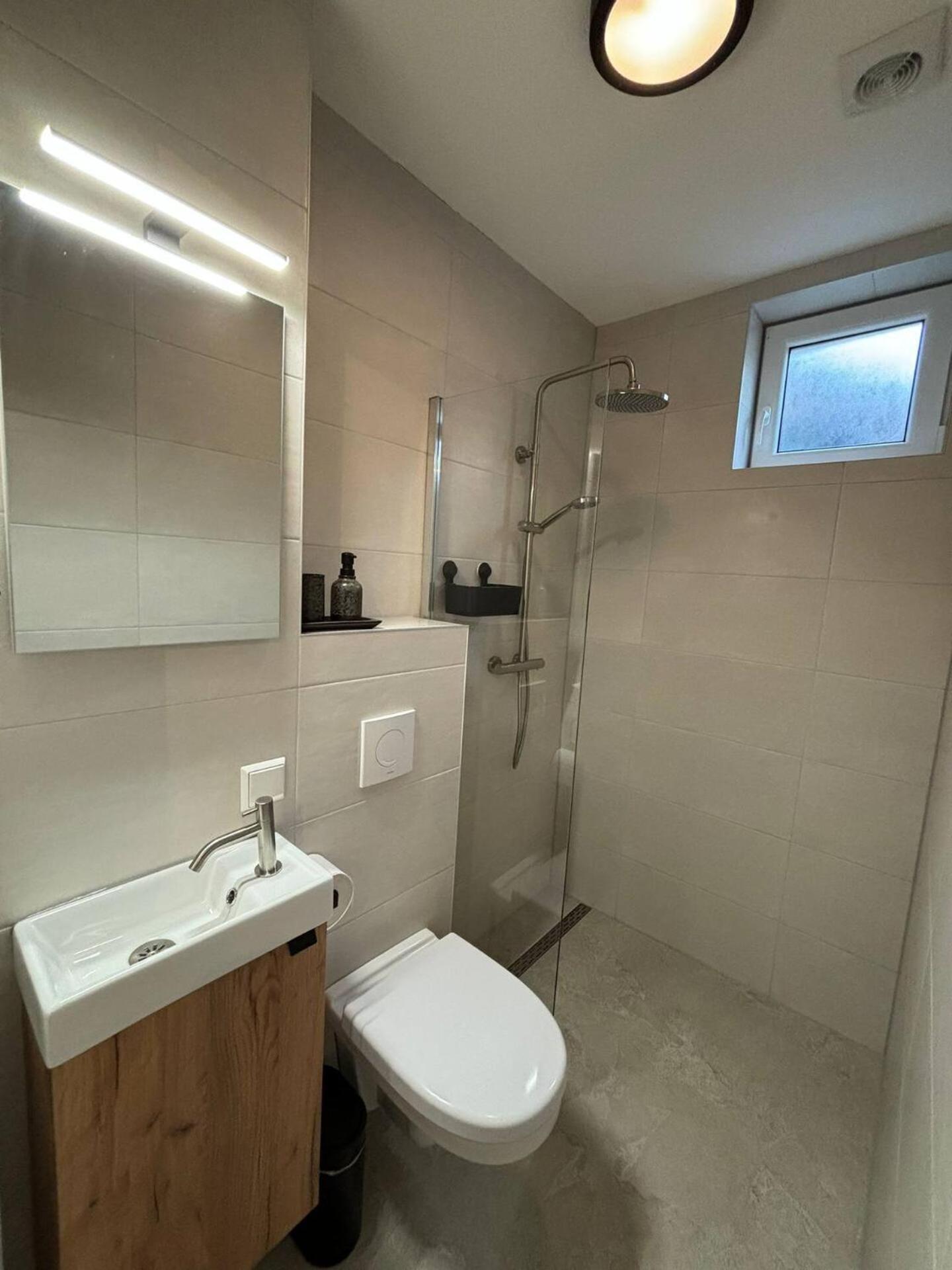 Bed&Breakfast Heerenveen Centrum met Privé Sauna en Jacuzzi Esterno foto