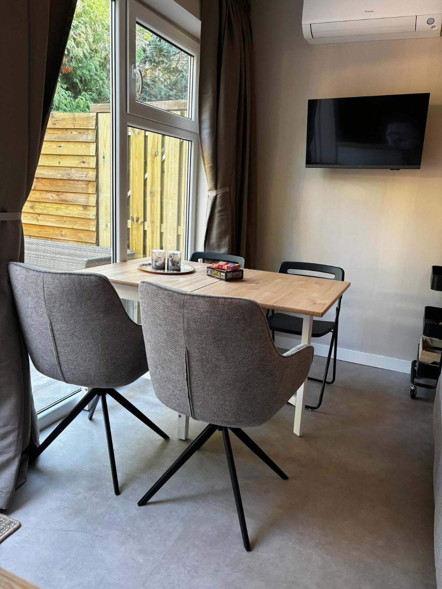 Bed&Breakfast Heerenveen Centrum met Privé Sauna en Jacuzzi Esterno foto